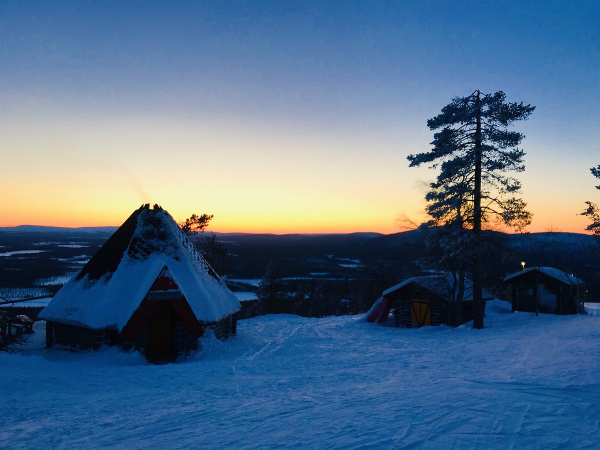 HeinonenKim's tweet photo. Vaikka kuinka ollaan ”turistikeskuksessa” nii kyllä se sielu lepää silti näissä maisemissa.. #levi #luonto https://t.co/sdxoFjKhg7