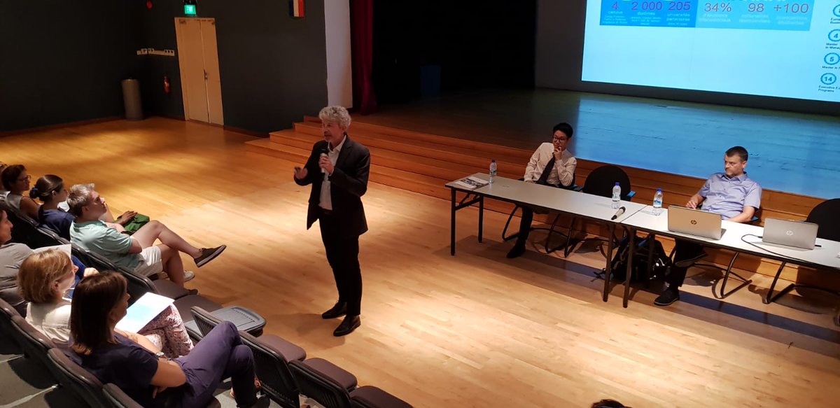 ESSEC_AP's tweet photo. #PreparingAnESSECFuture: Dr. Hugues Levecq, Dean of the #ESSECGlobalBBA and our Global BBA student ambassador, Alexandre Loo, sharing about the #ESSECExperience and #WHYESSEC with interest applicants applying via #FRENCHSESAME https://t.co/a9vsVCLDDL