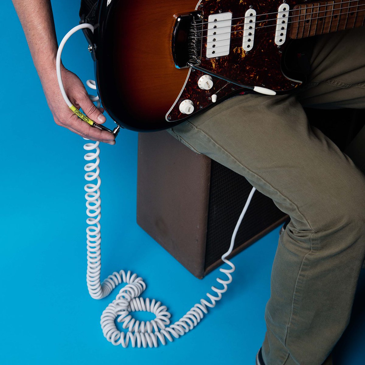musicdistrib's tweet photo. Porque el diseño vintage no está reñido con las prestaciones modernas, @ernieball ha diseñado los cables https://t.co/DenAhq30W6 "Vintage Coiled". Apariencia retro, sí, pero con la mayor transparencia sonora para tu instrumento #playslinky https://t.co/h7dfrNyhgF