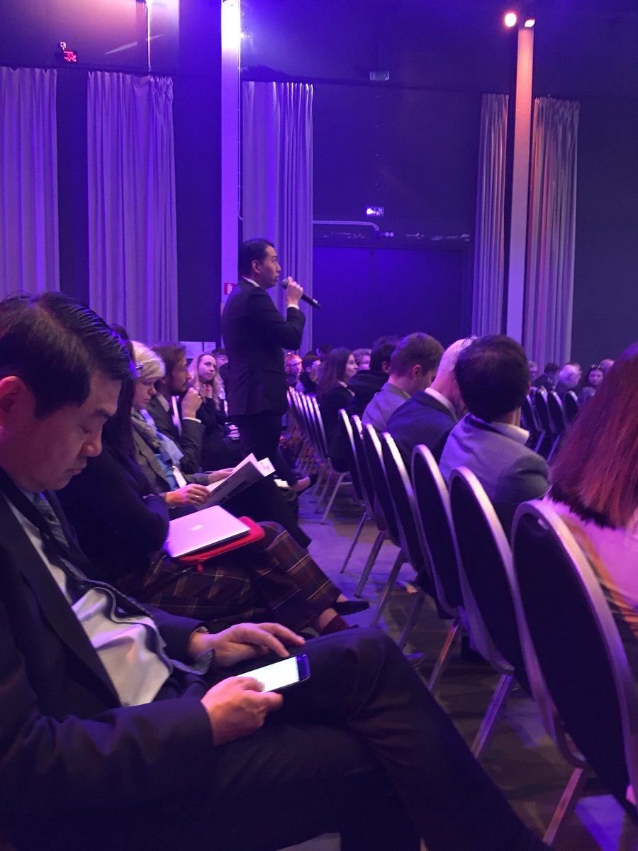 LinaVosyliute's tweet photo. @marthliu89 @CEPS_thinktank How demographics will affect the prevalence of the #MigrationEU, #Climate or #economy as a key issue for the #EP2019 #Elections2019 #EuropeanElections? Discussion continues #CEPSlab19 #RightsSecurity @CEPS_JHA Lab1 @ PARMA room on #FakeNews &amp; #NarrowTargeting ! https://t.co/EBqS00n8Vx