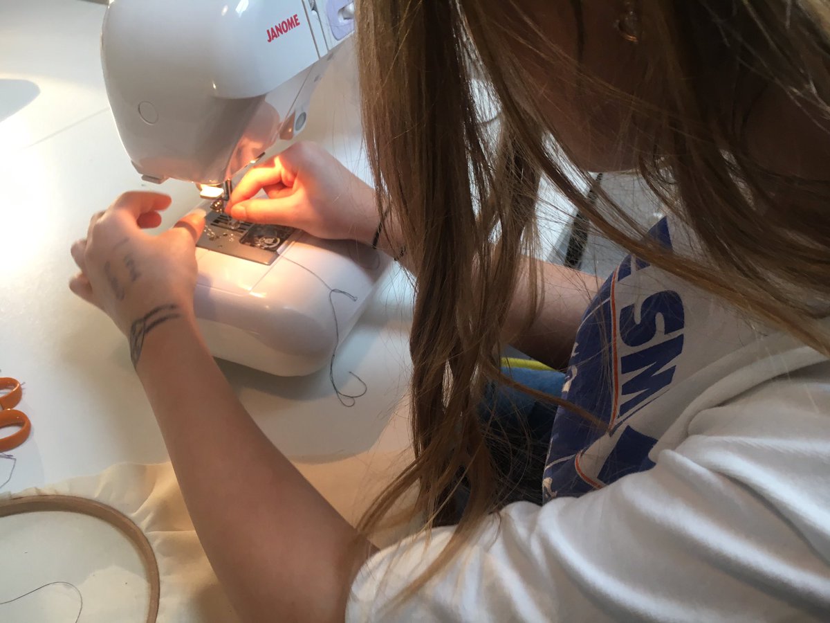 stmattsartdept's tweet photo. Loving the day so far. Our group of S3 pupils are winning the thread battle. 🧵@Dumfries_House #futuretextiles https://t.co/W4WDrKymwZ