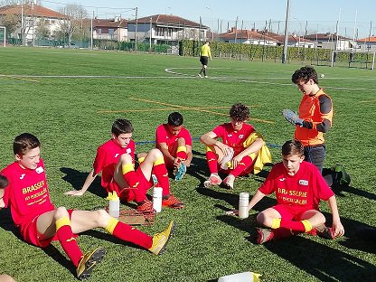 ASPTTAlbi's tweet photo. 🚨[#ASPTTFA #INFO] ⚽️

#U15 #D1 : "Une nouvelle victoire face a Carmaux."

https://t.co/MsjWLyNArF https://t.co/6cmLxEdiYh