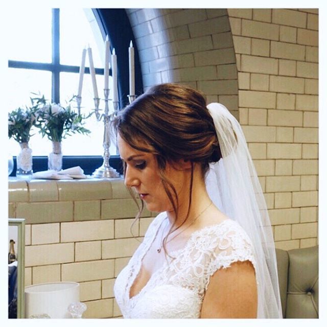 Classic and timeless wedding hair, works perfectly with a veil. We kept the hair simple as there was so much detail in the dress. #classicbride #timelesshair #cathedralveil #lowbun #hairdresser #beautifulhair #hairinspiration #hairinspo #hairstylist #hai… ift.tt/2twTqGw