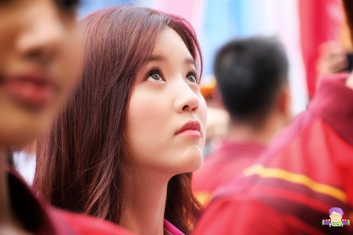 noodleno8's tweet photo. Shine bright like a diamond💕

#JunéBNK48 #BNK48 https://t.co/b51SdEPGCu