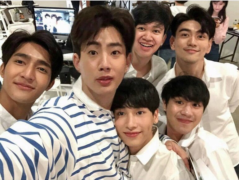 falinku's tweet photo. ดูไม่รู้เลยว่าเป็นแฟนกัน😳💚👬
#ออฟกัน #ทฤษฎีจีบเธอ https://t.co/X5xnHDs5Yx