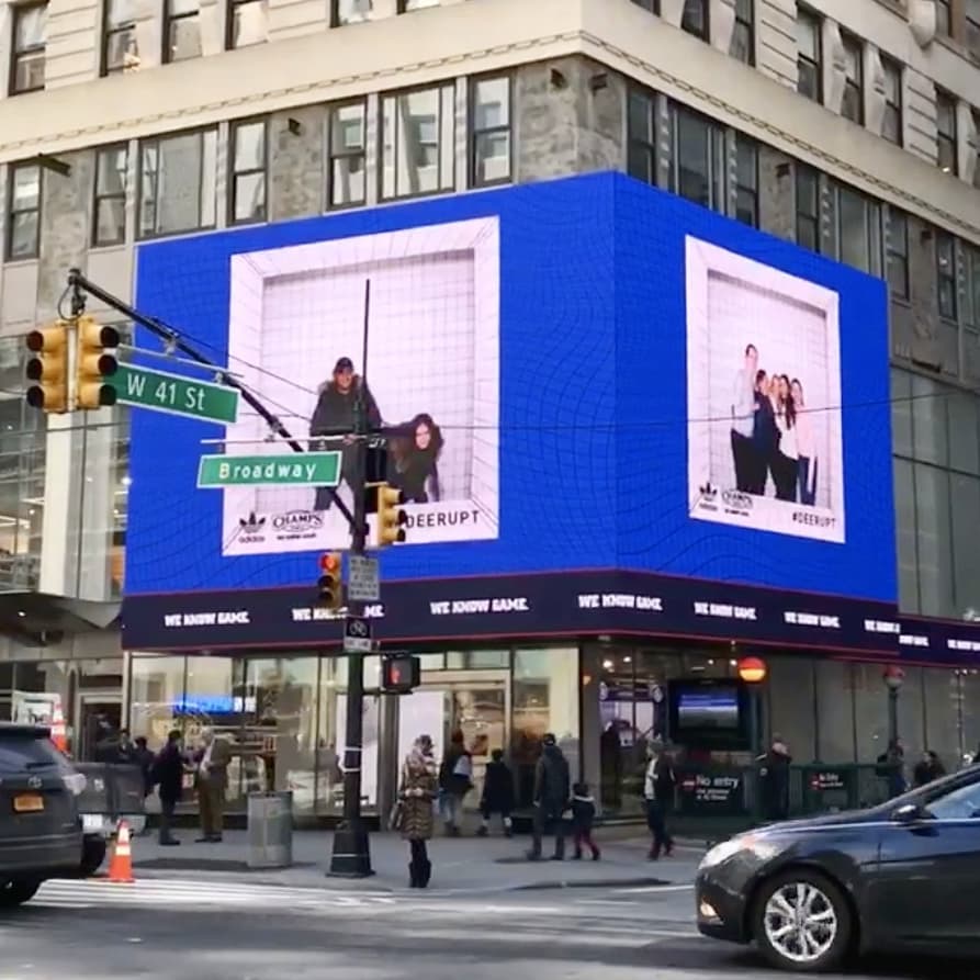 Slidesome's tweet photo. Slidesome in action in Times Square! This customer used Slidesome to display photobooth pictures in real time on the big screen outside the store. #nyc #NewYork #digitalsignage #digitalsignagesoftware #liveslideshow #slideshow #socialwall #socialmediawall #photobooth #dropbox https://t.co/XFFA8TQu2l