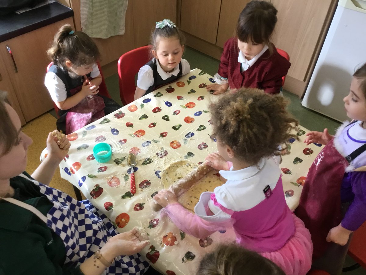 Springwood_Prm's tweet photo. #springcardiff have made Welshcakes ready for tomorrow’s Eisteddfod! #springwelsh All nursery parents please join us tomorrow at 9am! https://t.co/qEXBUTqIBN