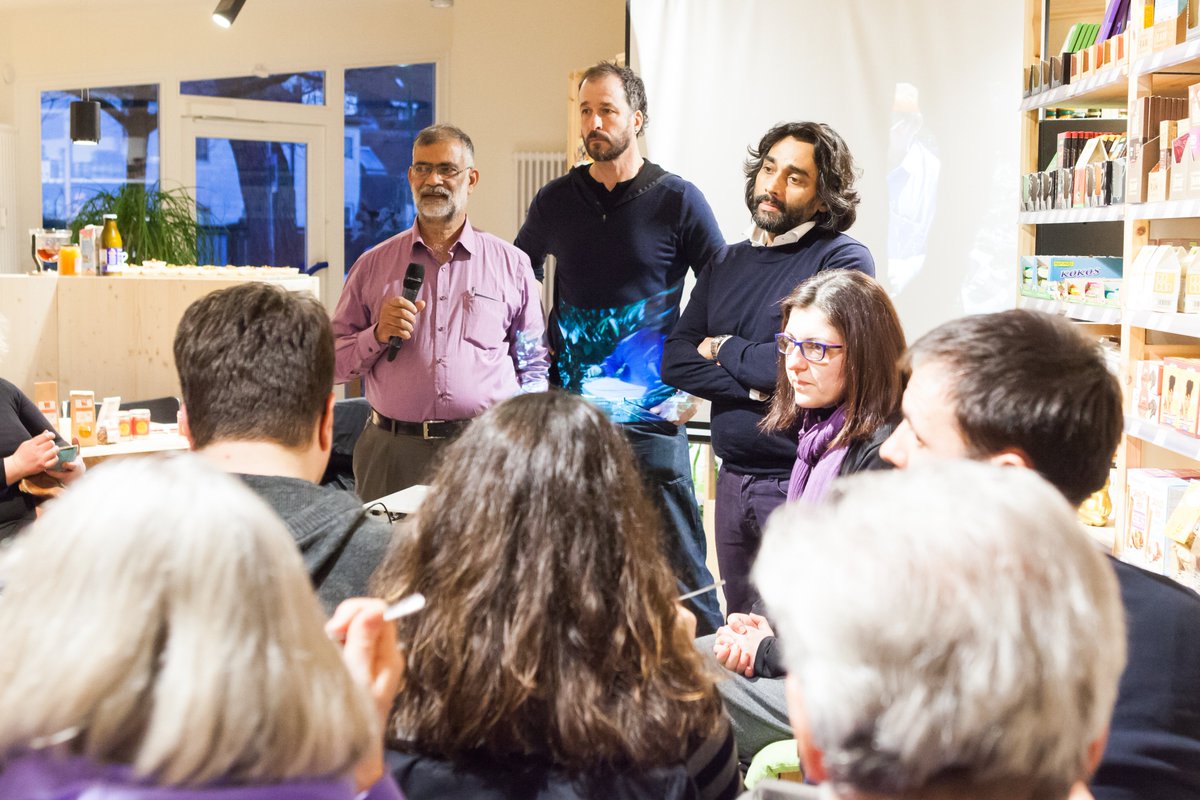 _mariatouri's tweet image. Me(e)t the farmer @ Biomarkt Kirchzarten with Food for  Thought: with P.J. Chackochan (#vanamoolikaherbals), Anith Puthinakath (#worldoforigins) &amp;amp; Jörg Volkmann (#elephantbeanscoffee) discussing new ways of communication between producers and consumers in #directtrade