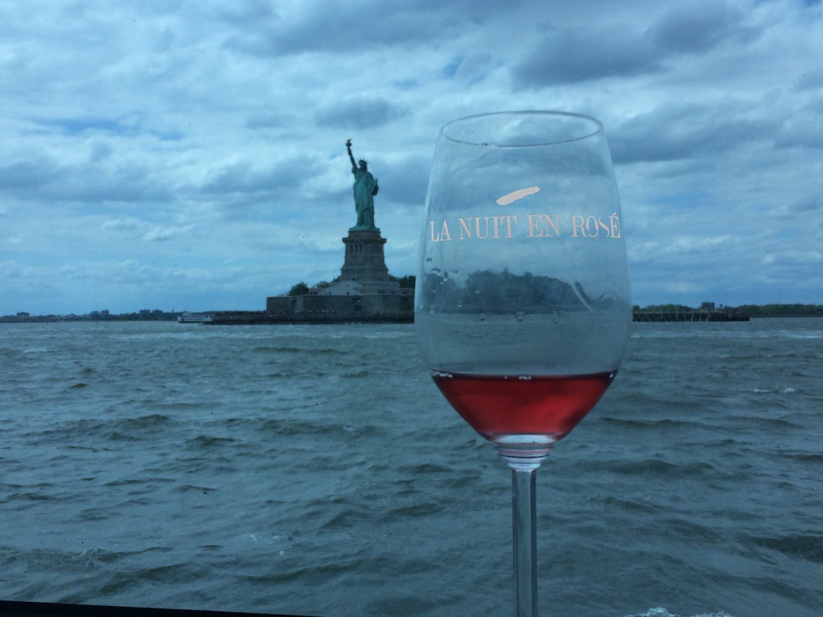 A_Vintners_Tale's tweet photo. https://t.co/Q2OBBVLR7H  - @nuitrose  #LaNuitenRose https://t.co/bdWJey6zbf