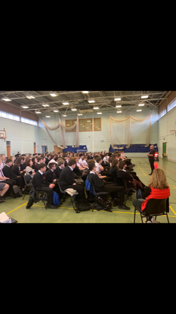 CoedcaeSchool's tweet image. We are excited to have @PositivelyMAD  with us today.  Year 10 and 11 having fun whilst learning MAD skills. Revision doesn&apos;t have to be boring!
#revisiontechniques
#mindmaps