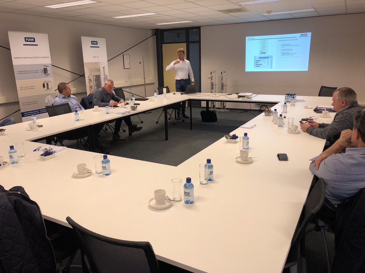 MeyerinkR's tweet photo. Middag scholing met collega’s bij @FuhrBenelux in Ede. #bijscholing #samensterk #kennis https://t.co/8qeD1o8pXh