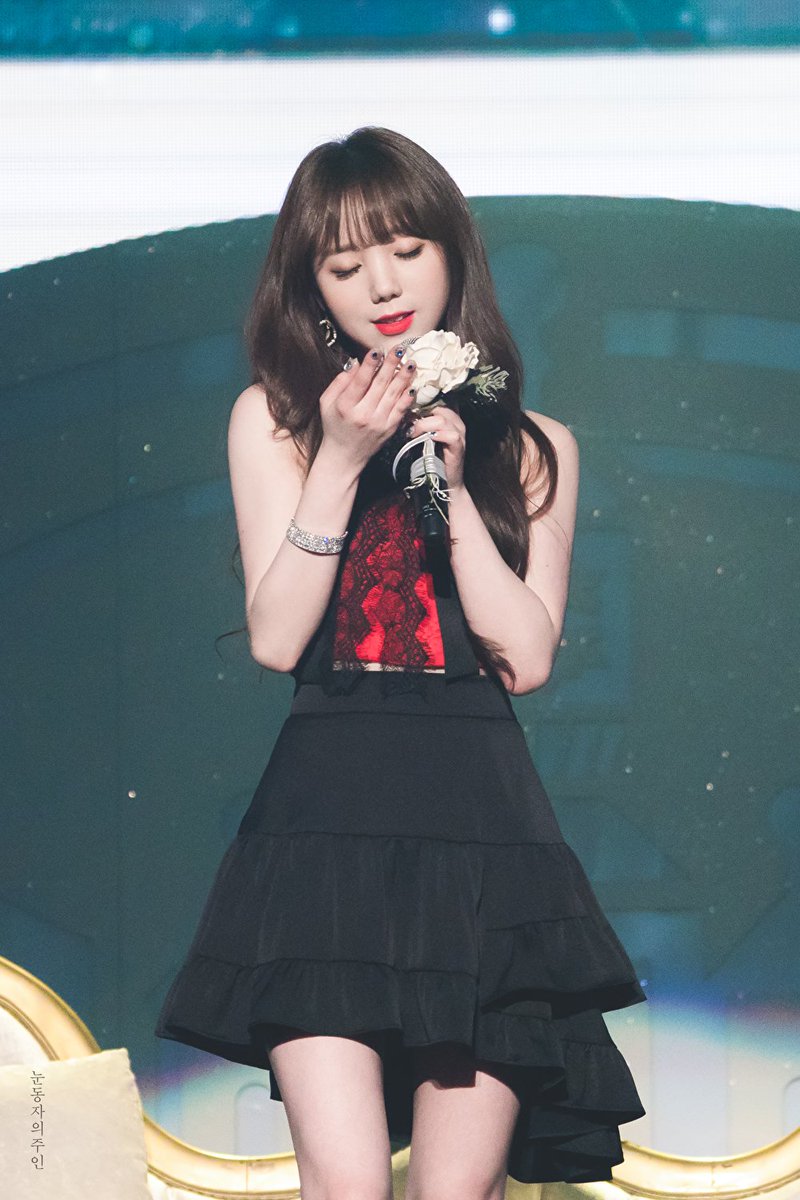 eyes4kei's tweet photo. 190216 겨울나라의 러블리즈 3

#5

" 우주를 건너 "

#Lovelyz #Kei #러블리즈 #케이 https://t.co/3av6v6wR0u