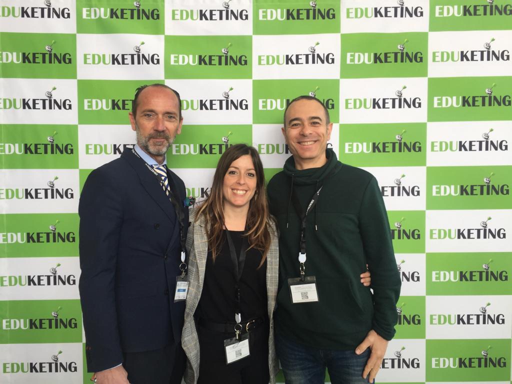 SalesianasVlc's tweet photo. Aprendiendo👩‍🏫 nuevas formas de comunicar mejor lo que somos y hacemos💗
#salesianasvalencia
#QueSueneTuVoz
#eduketing19 https://t.co/V6hdn1gDkK