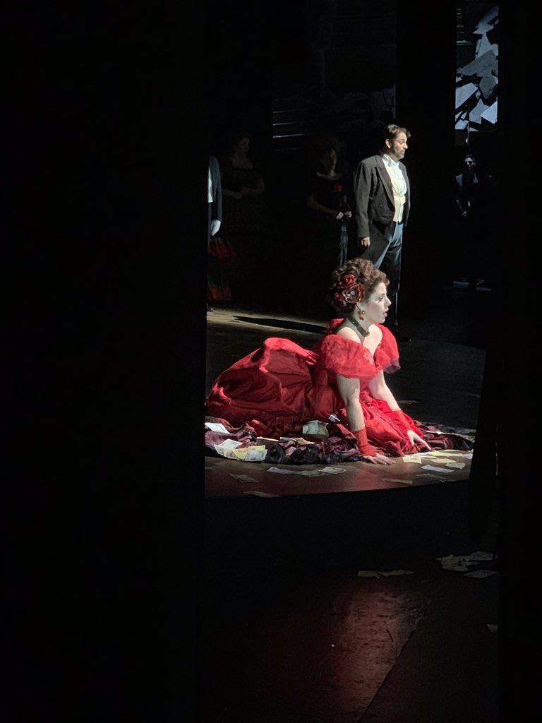 O gioja! A huge thanks to the cast, crew, orchestra, and administration <a href="/LyricOpera/">Lyric Opera of Chicago</a> for making me feel so comfortable stepping in as Violetta yesterday. 💗