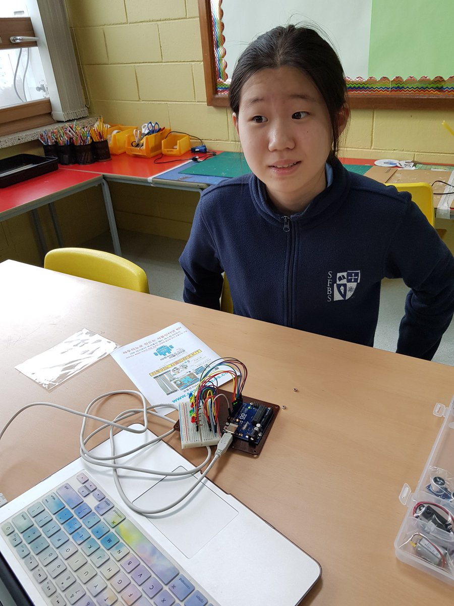 HammerbergRyan's tweet photo. The year 8 students have been learning to work with the Arduino boards in preparation for their upcoming design project.  @SFS1912 #sfslearns @SFBritishSchool #design #computing https://t.co/XVQLOqcDhX