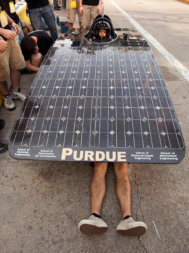PurdueME's tweet image. ☀️ Working at Purdue Solar Racing will certainly stretch you! 

Follow their progress at @PurdueSolar, and watch the video of their history, powered by the sun since 1991: youtube.com/watch?v=DfwlJb…