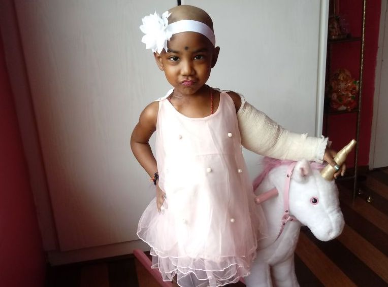 GoodThingsGuy's tweet photo. 5-year-old heroically battles 4th round of chemo to fight her cancer diagnosis - https://t.co/px8bV2Kf7m https://t.co/8571HHl4rL
