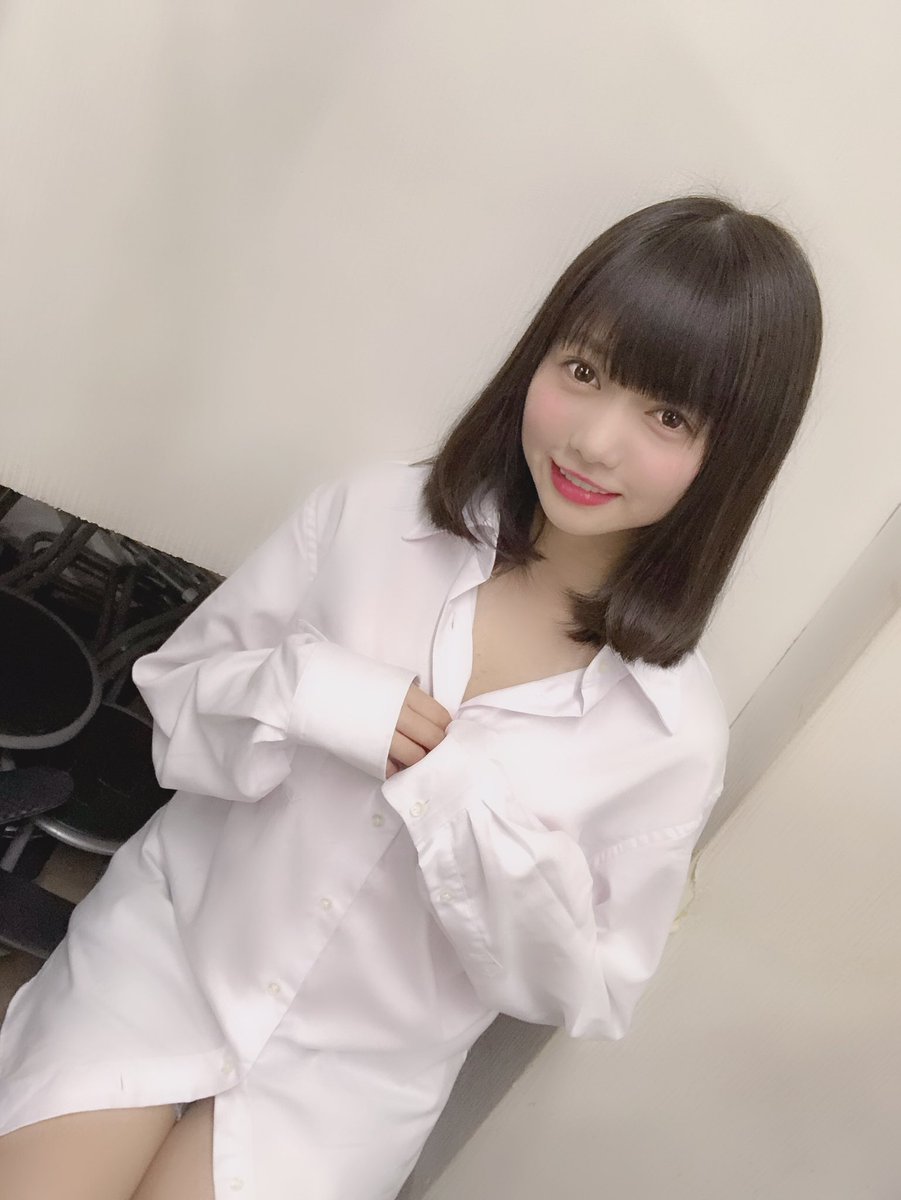 O Xrhsths 佐倉ちひろ 花いろは 虹色の飛行少女 Sto Twitter 勝手に着ちゃった こっちきてー 1週間遅れのバレンタイン公演きてくれてありがとうでした 曲数おおくて赤色みえてうれしかったよおおおおお ワンウィ