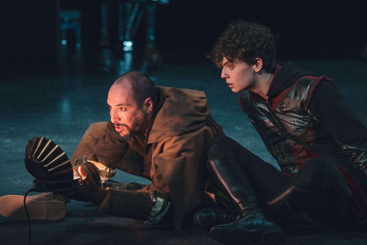 A solo 4 funciones de dejar Madrid, <a href="/elpais_cultura/">El País Cultura</a> se hace eco de las nuevas #MiradasAlSigloDeOro y nuestro compromiso con los clásicos
👀: #TodasHierenYUnaMata
HOY, encuentro con el público <a href="/fernangomezCCV/">Fernán Gómez CCV</a>
🎟teatrofernangomez.shop.secutix.com/selection/even…
elpais.com/cultura/2019/0…