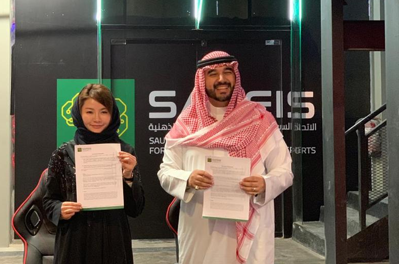 Saudi_Esports's tweet photo. وفد من الاتحاد التايواني للرياضات الإلكترونية يزور المملكة لبحث سبل التعاون بين البلدين في الرياضات الإلكترونية، وتم خلال الزيارة توقيع مذكرة تفاهم تهدف لتطوير الرياضة الإلكترونية بين البلدين.
#eSport #CTESA #جيمرز https://t.co/Ph0Im1haJV