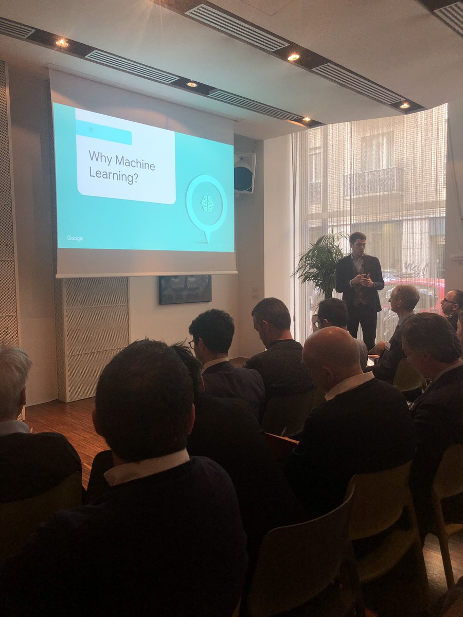 Alessandro Ceratti ci informa sui trend di Google del 2019! 
Keyword: DATI 
#becomeadigitaleader #dbb #BADL2019