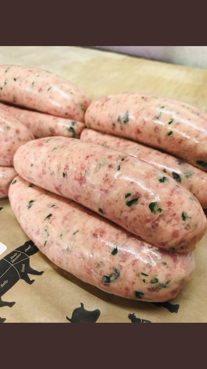 COMPETITION TIME 

Who wants to win 12 beautiful pork &amp; wild garlic sausages??  

You could get your hands on my meaty sausage this weekend. 

SIMPLY RT &amp; FOLLOW TO ENTER. WINNER CHOSEN FRIDAY 6.30PM 

FREE DELIVERY ACROSS UK 

GOOD LUCK EVERYONE 

#Competition #freebiefriday