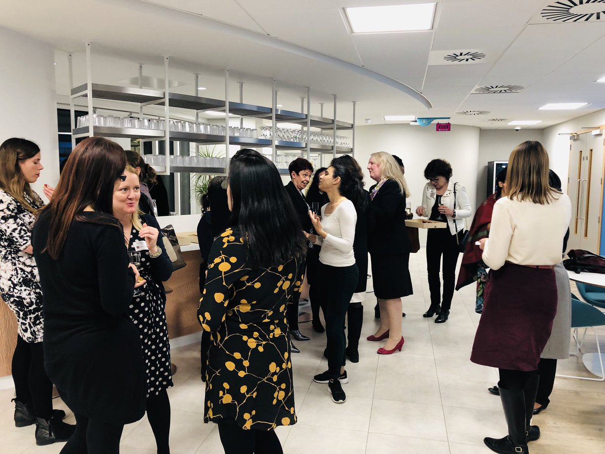 WILEurope's tweet photo. A big thank you to our host @GorinAriane from @ExpediaGroup, @ThaimaSamman for leading the conversation and to all the participants! #wilevent #londonafterwork @pinkshoeclub @HeleneMartinGee @EPalazzani https://t.co/LKNpOGQPnm