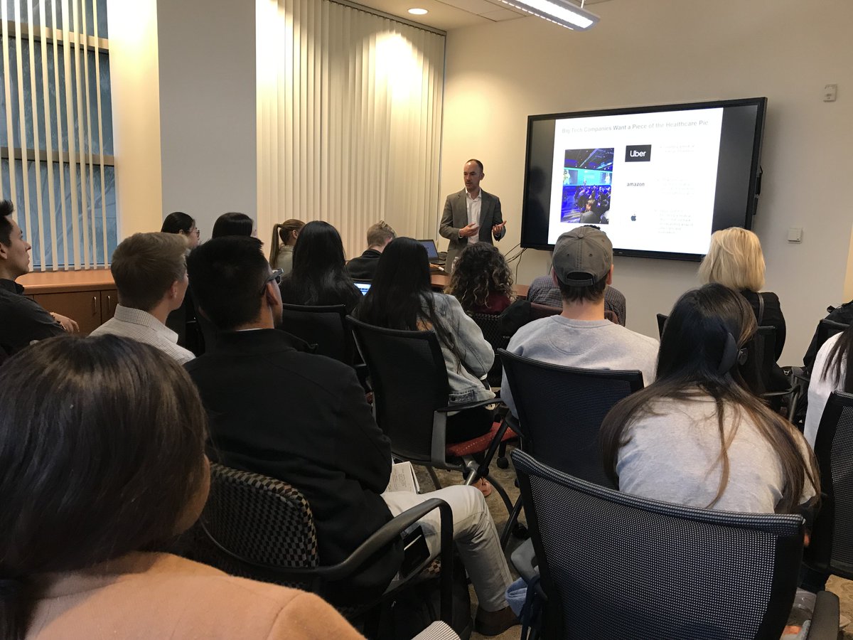 USC_MS_Biotech's tweet photo. Daniel Zahler: “Need Professional Advice?”  Seminar attendees filled NRT 2508 to capacity in the first student-lead seminar in Translational Biotechnology.  Thanks: Phoebe for leading the effor with support from Sam and Raidelys.  @DanZahler @UscDtg #translational #biotechnology https://t.co/fplf7p06oa