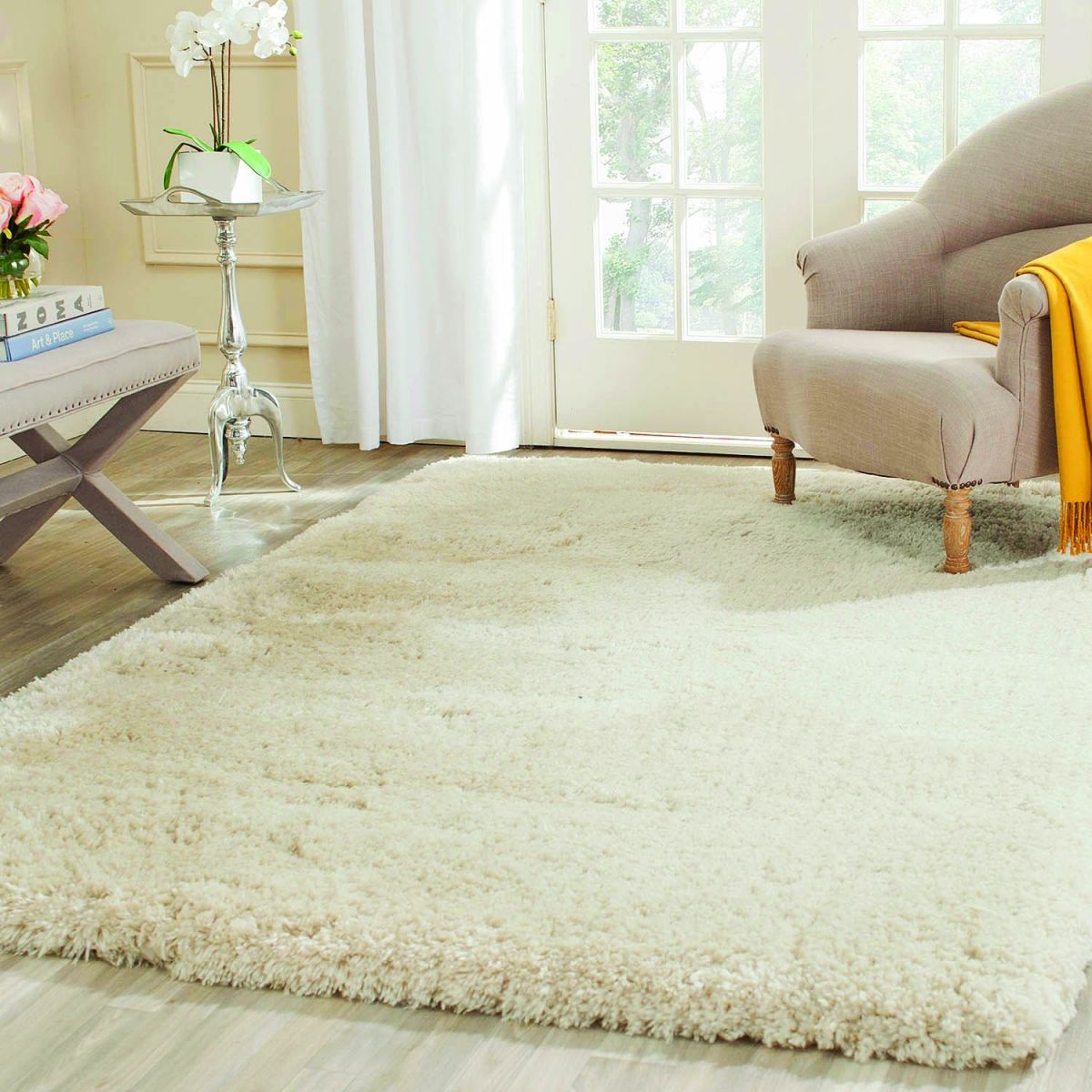 oceanhomemag's tweet image. Textured softness like this Sophia Shag Area Rug from Frontgate can keep you relaxed and cozy this winter. #winterdesign #homeaccessories #homedesign #architecture #luxuryhomes #realestate