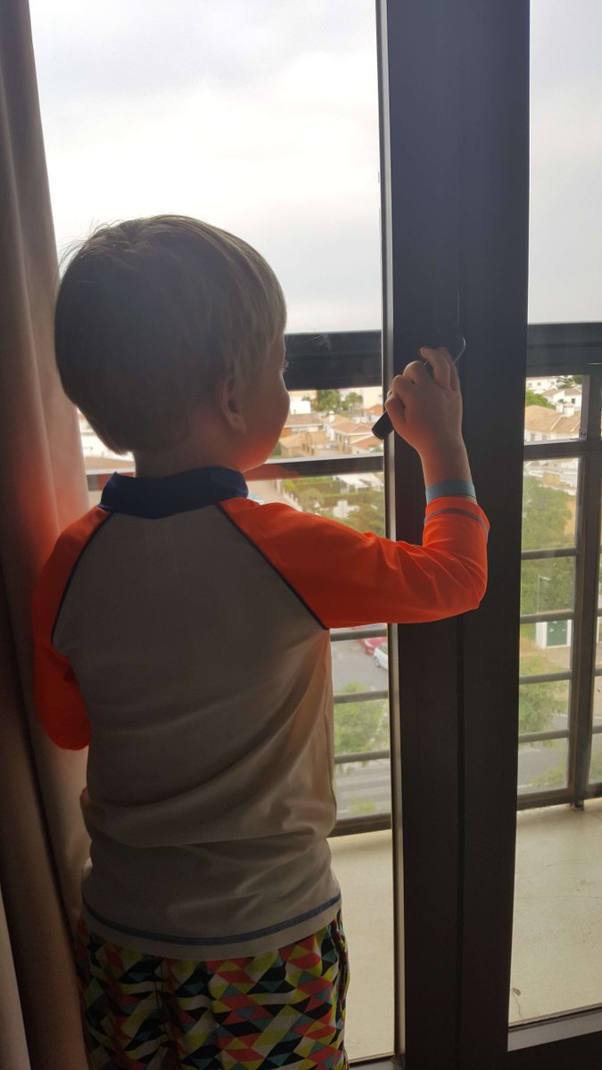 IKSLocksmiths's tweet photo. Travel Security With Children 
#children #security
https://t.co/j0vbDm44zX https://t.co/QmzYWzNSQI