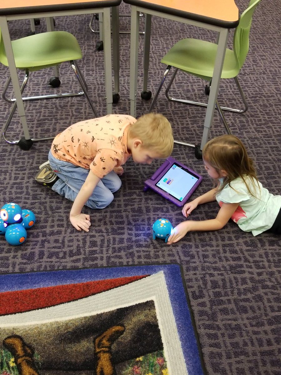 1st grade having fun with coding activities. #celearns #inthelc
