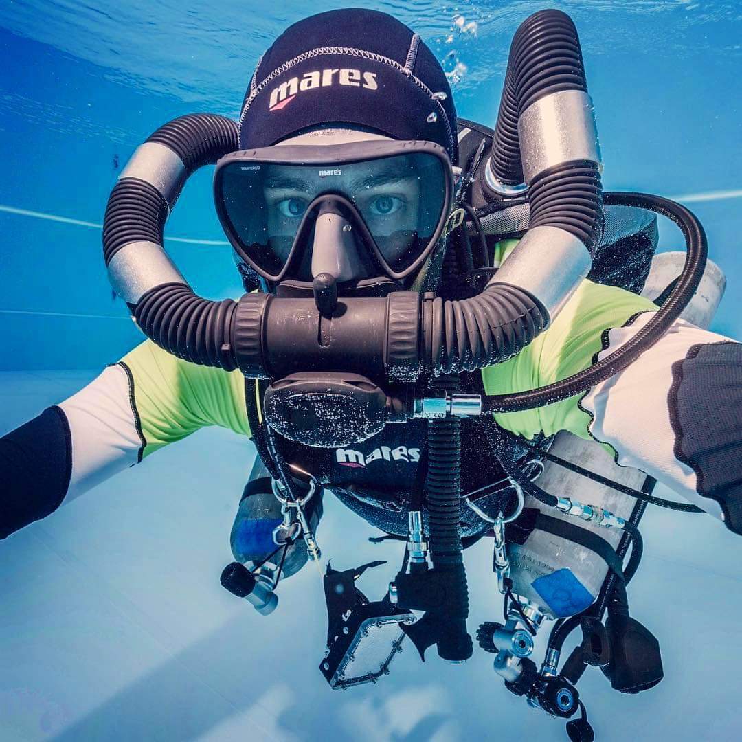 Silence is all we need... #MaresHorizon
@msteinmeier 📸
@Mares_Tweet
#mares #justaddwater #maresxrhorizon
#mares70years #mares #justaddwater #extendedrange #scubadiving #scubadiver #underwater #scubadivers #scubadiverslife #scubafins #revorebreathers #rebreather #scuba