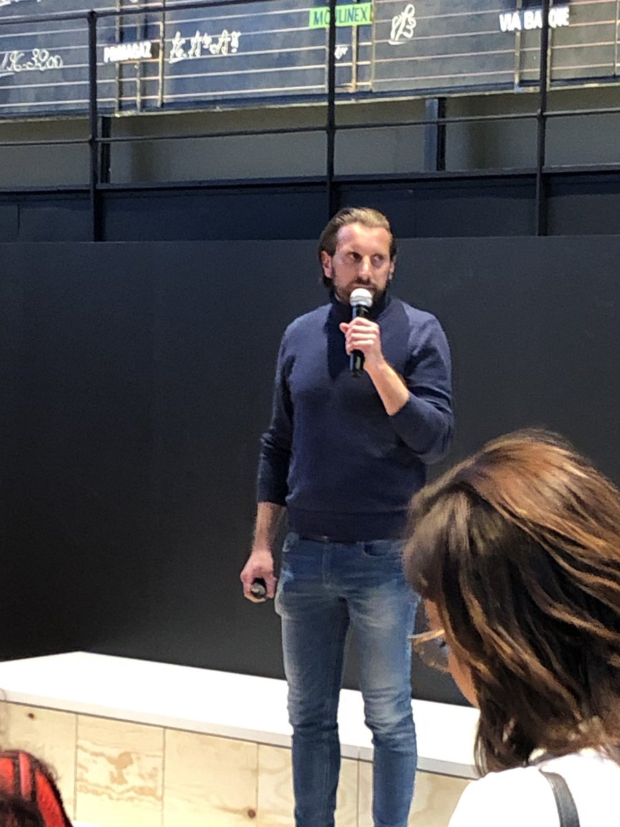 #AIFinanceParis Première startup à présenter son pitch ! <a href="/Wealth_I/">Wealthinitiative</a>
