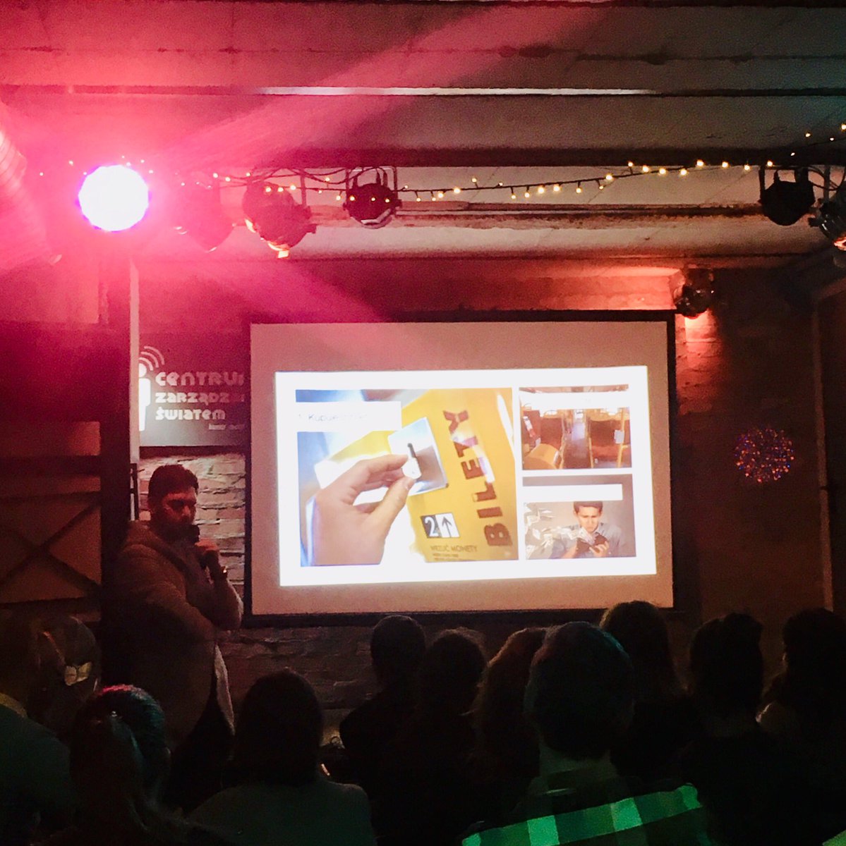 planetpluscom's tweet photo. @jansikora podczas #czwrtk w social media w #Warszawa! 😉 Dziś o growth hackingu. 💪 https://t.co/w6yWPLRytE