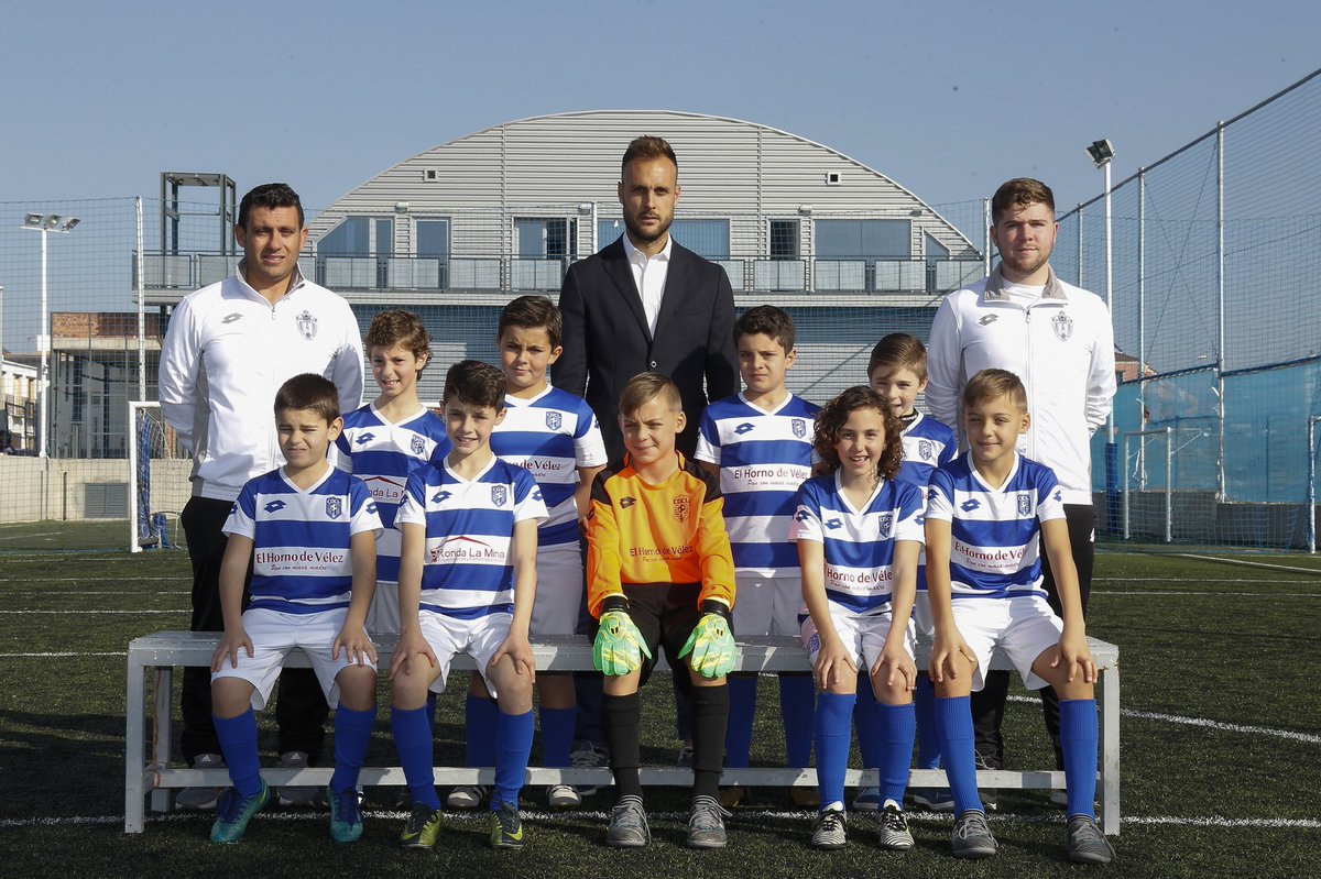 AlmaSportCenter's tweet photo. Son pequeños gigantes 🔝💪🏼

🔵⚪️ Un equipo luchador y guerrero que lidera su liga. Es nuestro #Benjamín 'A'

🔗 Haz click en el enlace para descubrir la plantilla completa: https://t.co/dyQoLT7ath https://t.co/eADhngYnqx