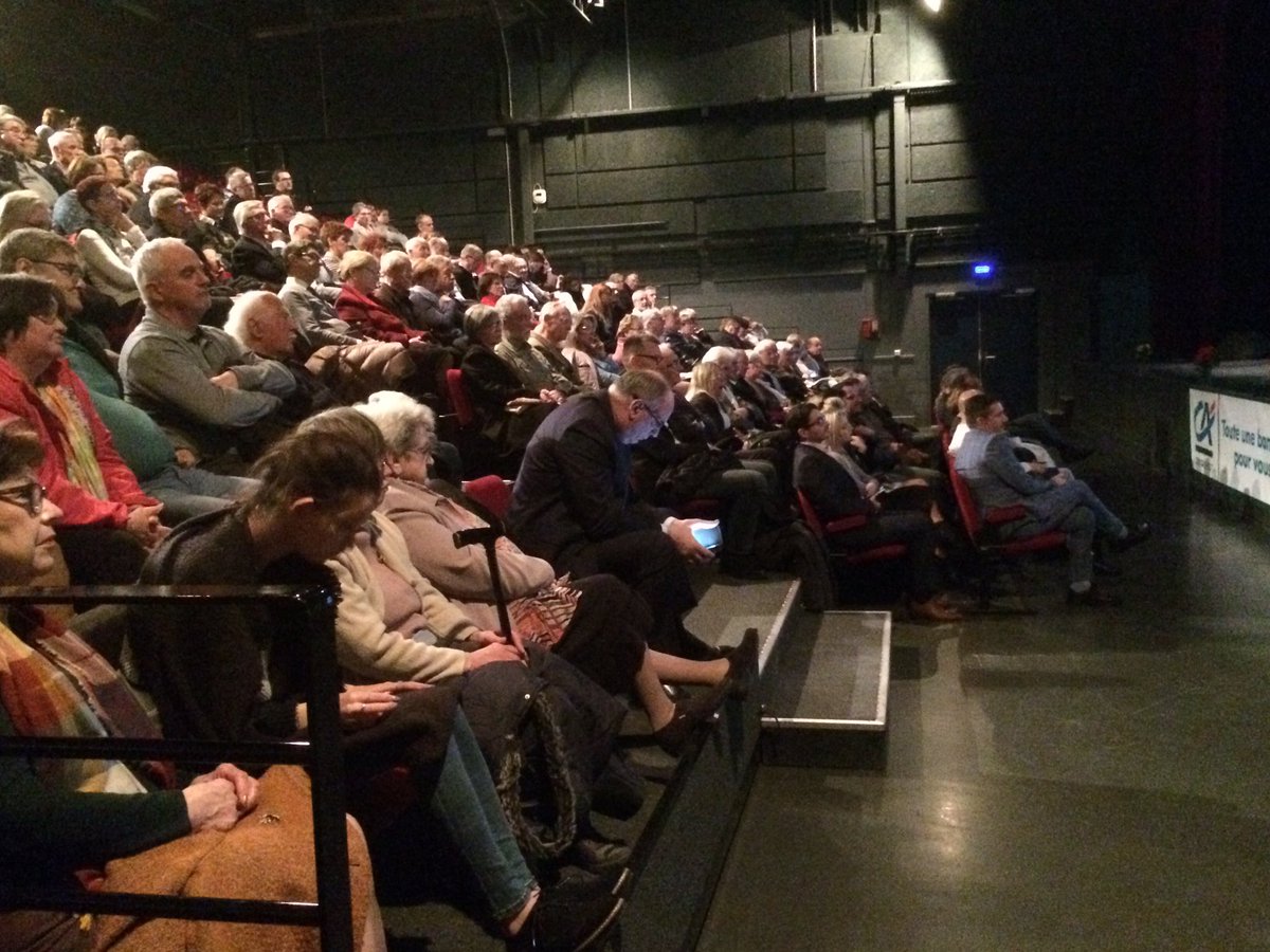 MARIE256991171's tweet photo. Rencontre annuelle du Crédit agricole @CL Bourgoin, témoignages d'entrepreneur et des associations accompagnés #ca_centrest; développement économique, proximité et solidarité au cœur de notre action https://t.co/S0SW2Zw8cU