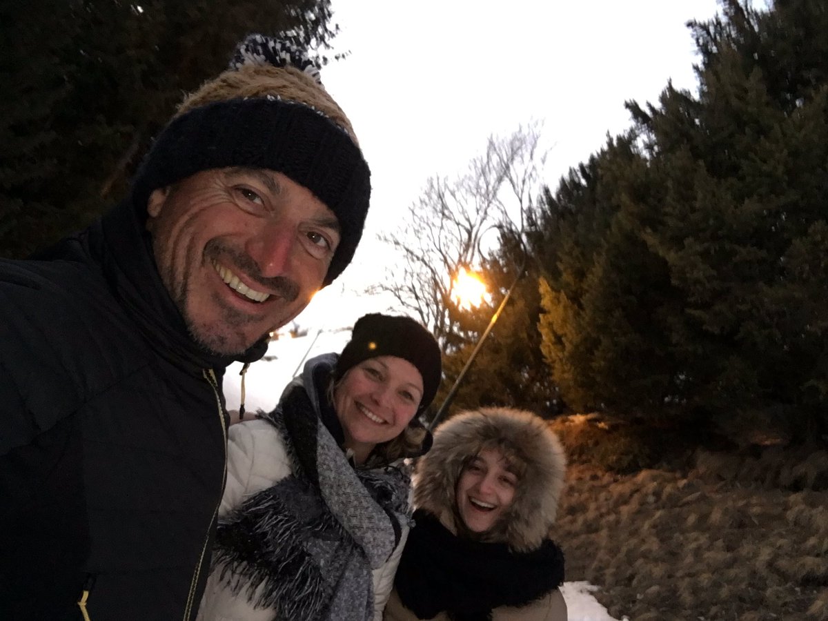 cyril_saugrain's tweet photo. Petite soirée descente au flambeau @LesMenuires et une belle rencontre 😉😉@DDouillet manquait mon pote  #bourgui et merci @3Vallees_france pour ces 15jours au top ... rdv en juillet pour le #Tour2019 https://t.co/ErwfmZ3r5U
