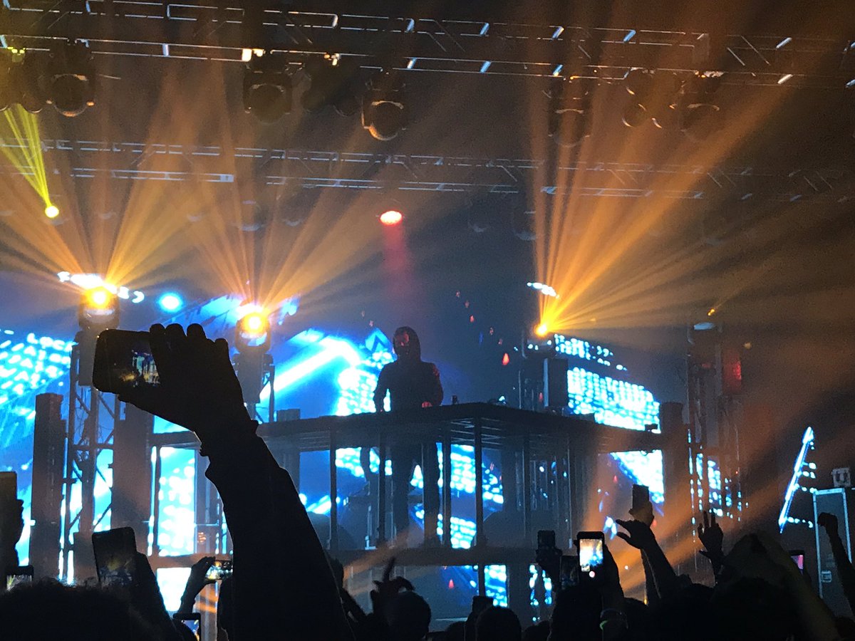 elimccleave's tweet photo. Went to the @IAmAlanWalker #DifferentWorldTour concert at the @fillmorenc last night. Man. It was lit asf. @zaxxofficial and @K391 played as well. They was lit asf too. The whole night was lit!!!! https://t.co/eu3bD9kLUf https://t.co/gfldy0q7df