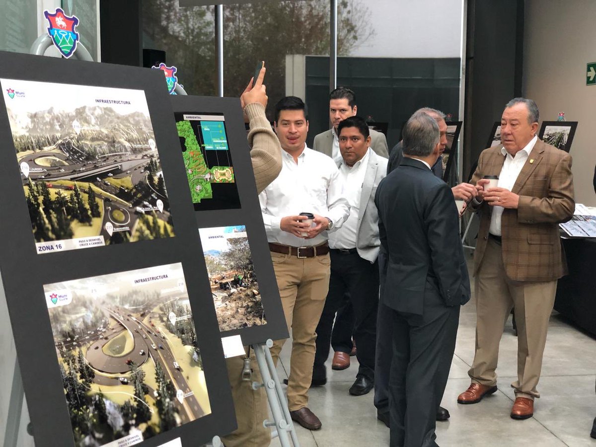 muniguate's tweet photo. Autoridades municipales asisten a foro de la Cámara Guatemalteca de la Construcción, en donde exponen el Plan de Trabajo 2019, que incluye clústers urbanos, retos y proyectos de infraestructura y movilidad urbana. 

@construguate 
#GuatemalaValeLaPena https://t.co/cDNyhLsCmD