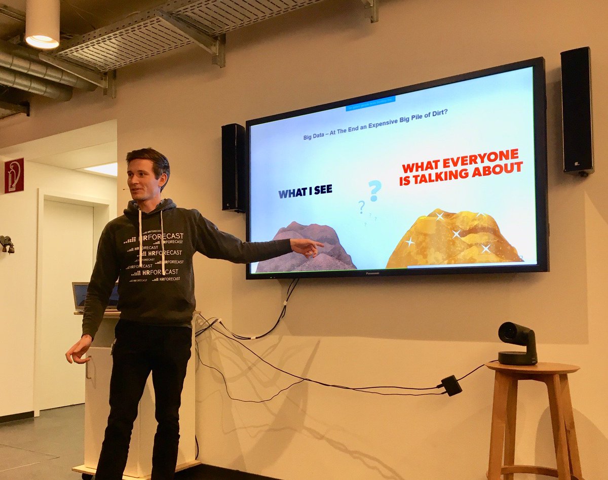 peopleForecast's tweet photo. Some impressions from #TelekomKitchen organized by Deutsche Telekom which took place last week. Florian Fleischmann presented insights to the topics of People Analytics during the session. #peopleanalytics #analytics #smartwork https://t.co/xFKgKe3tI5
