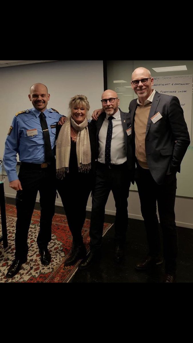 trygginorrtalje's tweet image. I veckan var vi hos Länsstyrelsen Sthlm &amp;amp; Polisen Sthlm Nord tillsammans med Polisen Norrtälje/Hallstavik/Rimbo för att prata om vinster och framgångsfaktorer med en bra organisation kring brott &amp;amp; trygghet. Kul att de förebyggande arbetet i Norrtälje kommun uppmärksammas!