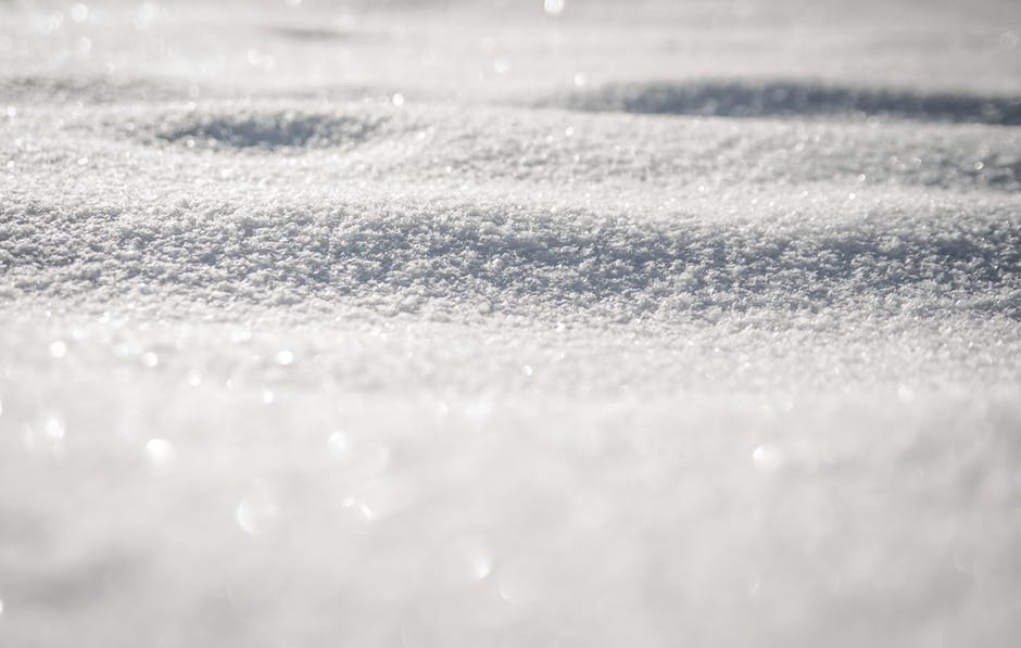 twsstains's tweet photo. #TWSTip: While it may seem like a pain now, it is best to do your snow removal quickly and often. Nothing is worse than having heaps of snow in areas it shouldn’t be when the temperatures warm up. This can also be damaging to your deck. https://t.co/NP6s7TeTpi