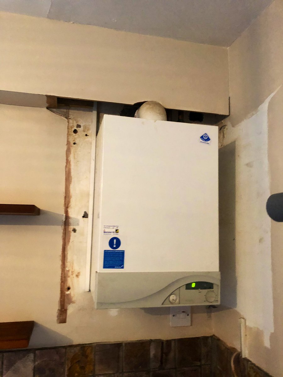 SAMSIANGAS's tweet photo. No.9 of 2019 for those that have been missing us is a @vaillantuk ecoTEC Plus 424 with #boilerprotectionkit &amp; 10yrs warranty #KingOfMerch #Advance https://t.co/HYhUjOBMpK