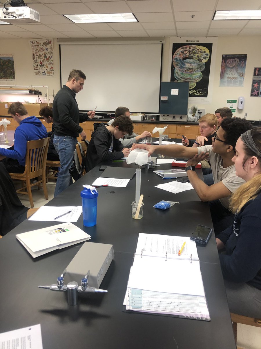 MittmanNicole's tweet photo. #106Week7NHS19 @HobbsLabUNK 
What the gel is happening here? Just learning about enzymes by dissolving gelatin with pineapple juice. A much grosser-smelling lab than expected, but such is life. https://t.co/qSmlZf3DMz