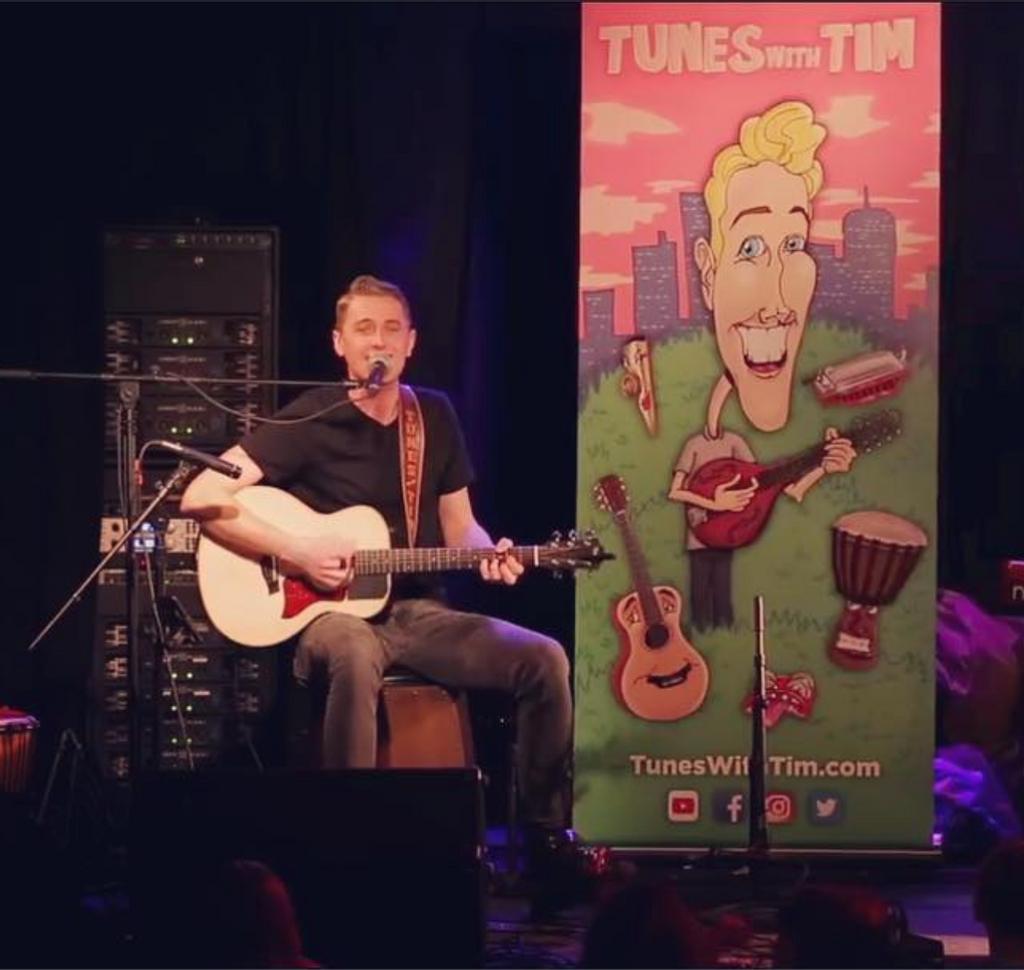 Concerts4Kids's tweet photo. ⏯️😍 #ThrowbackThursday to @Tuneswithtim show at the Beat Kitchen! 🎶 🎤 Click here to watch! --> https://t.co/YdhRWH7hPk
.
.
.
.
.
.
#Live #Music #Family #Brunch #Guitar #TuneswithTim #BeatKitchen #Chicago #Watch https://t.co/Jd5mvsmpuB