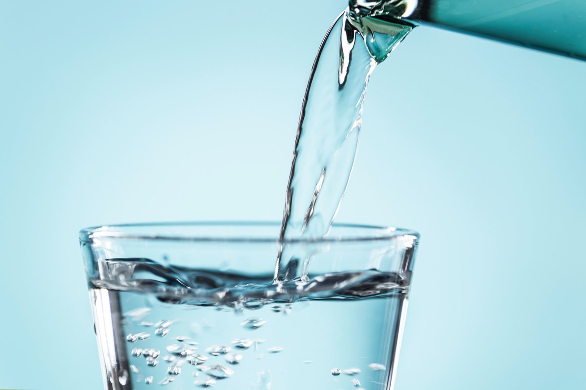 Askdoctorchat's tweet photo. Drink Some Water, Especially Before Meals
Drinking enough water can have numerous benefits.
One important factor, is that it can help boost the amount of calories you burn.
Consult our nutritionists now about your meal plan!
#nutrition #nutritionist #nutritionCoach #nutritional https://t.co/pGVfkmtAWd