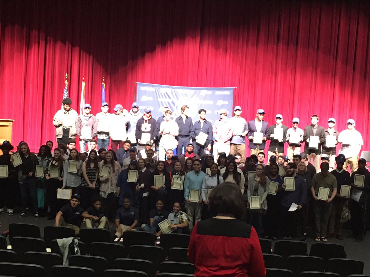 Group shot of students signing Career Technical Intent Letters for pursuing careers in Construction/Architecture, Government and Public Administration, IT/Cyber, and Manufacturing. More students signing intent letters this afternoon! #asmartplace <a href="/HSVCTE/">Huntsville CTE</a>