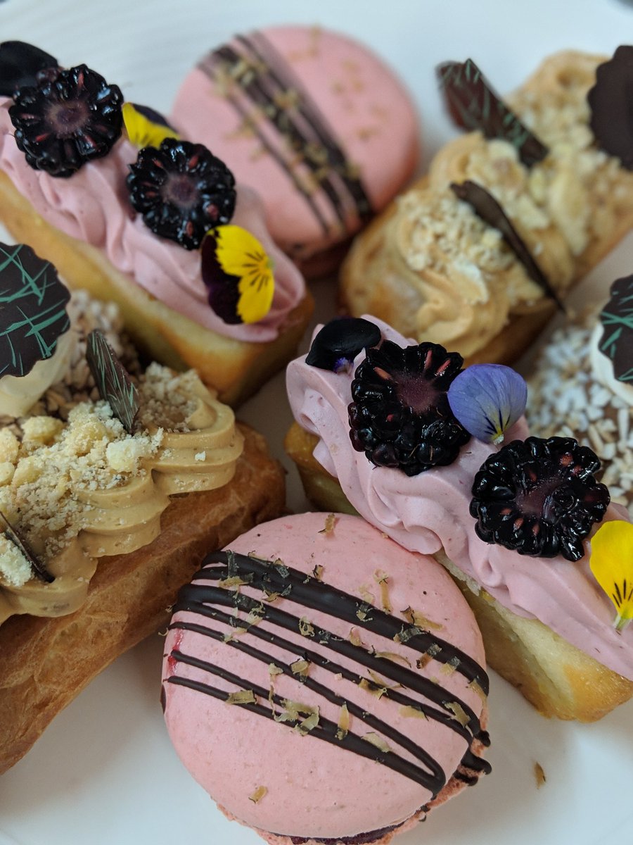 anujtkr80's tweet photo. #afternoontea @Tewkesburypark created by our very talented #new #pastrychef Peter #simplegoodfood #cheflife #Cotswoldfoodie #tewkesburyparklife #foodporn https://t.co/YN0imAL6Rc