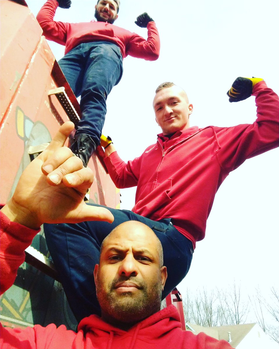 FDJunkRemoval's tweet photo. Sun’s out! #firedawgs #junkremoval #indianap https://t.co/oV579OcH0G