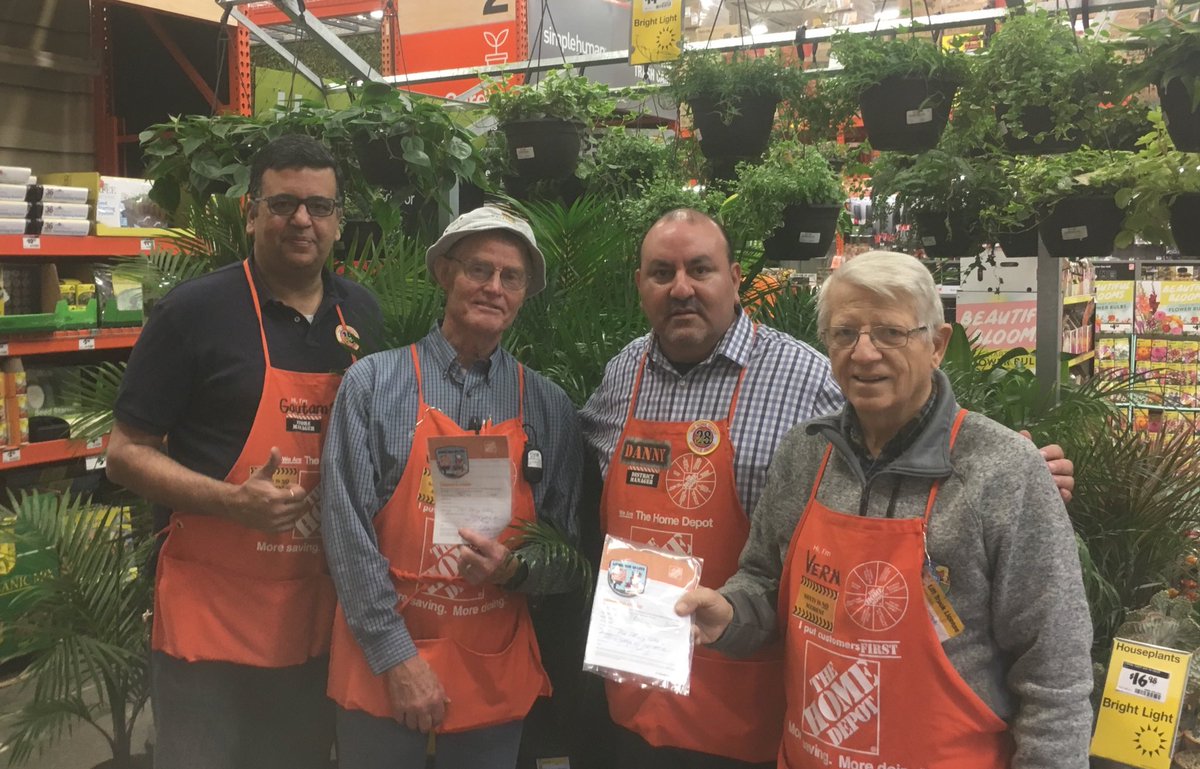 Meet Jim and Vern from store 1523 caught in act following safety practices. Thank you D214safety is no accident ..